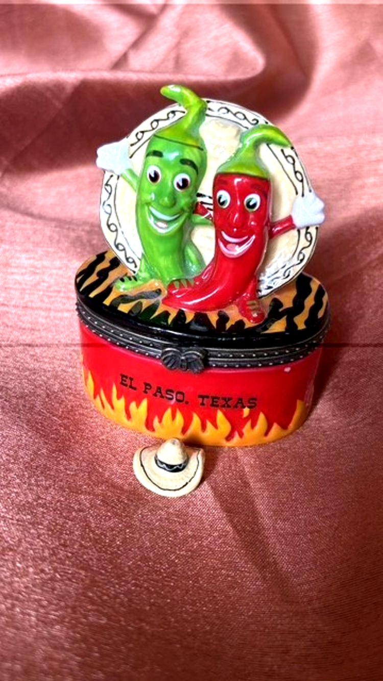 Vintage El Paso Texas Chili Pepper Porcelain Hinged Trinket Box with Sombrero